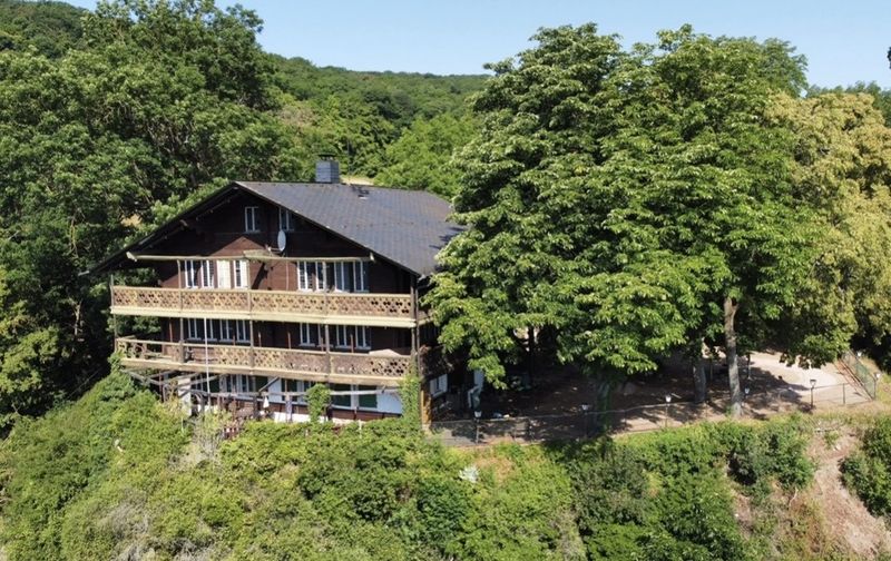 DAS SCHWEIZERHAUS 
eine seltene Gelegenheit, etwas Einzigartiges zu besitzen